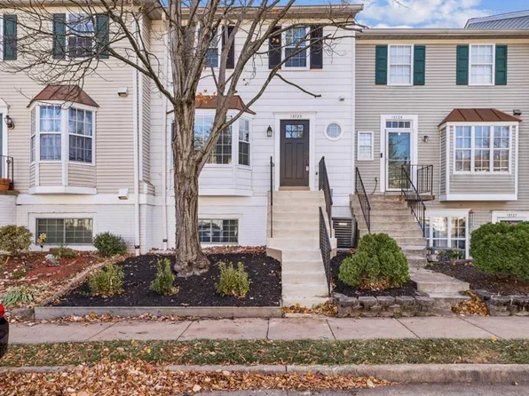 13723 Autumn Vale Ct, Chantilly, VA 20151