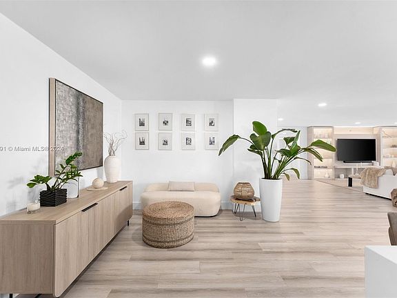2nd image of 2401 Collins Ave #1510/1511