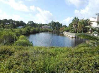 8 Stanford Rd, Gulf Breeze, FL 32563