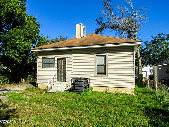 2nd image of 1478 W 15TH Street