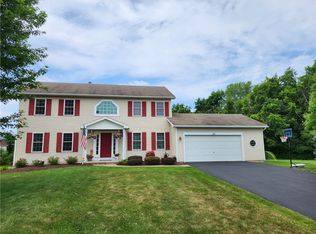 27 Hillingdon Ct, Henrietta, NY 14467