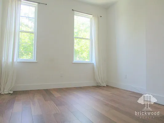 Rented by Brickwood Realty | media 114