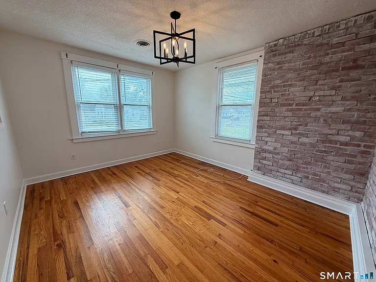154 Hemingway Ave — Photo 5