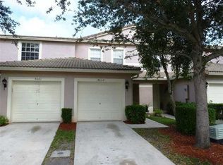 8658 S Southgate Shores Cir, Fort Lauderdale, FL 33321