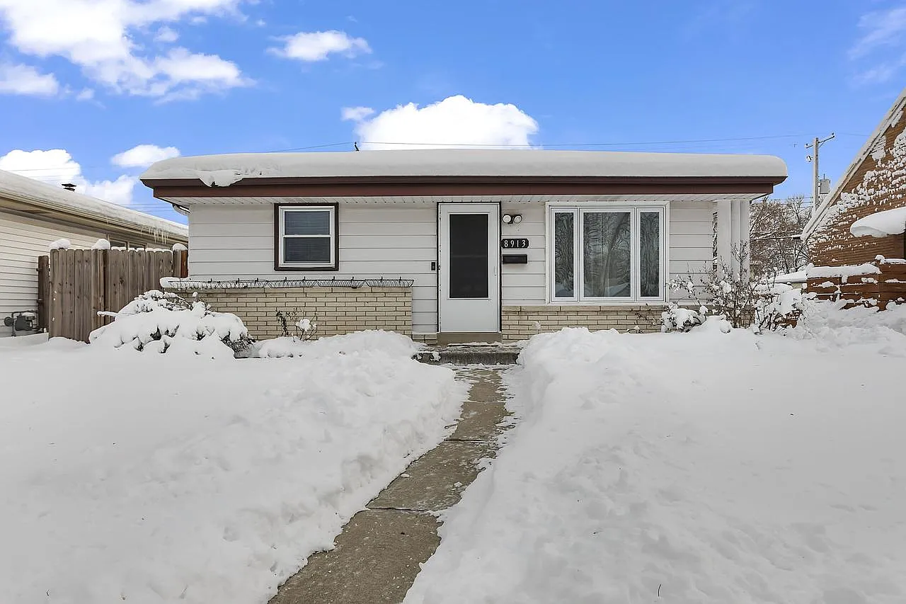 8913 West Herbert AVENUE photo 1