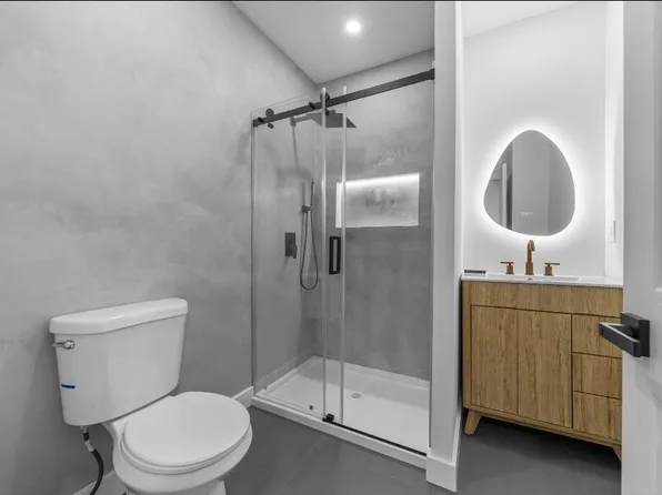 336a Danforth Avenue image 11 of 27