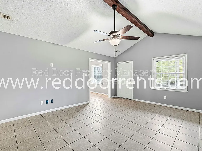 517 Gibbs St — Photo 9