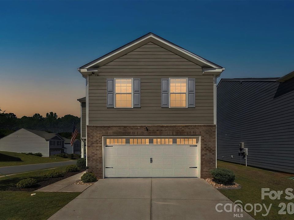 1st image of 2137 Redstone Dr