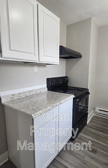 1235 Huestis Ave #B — Photo 9