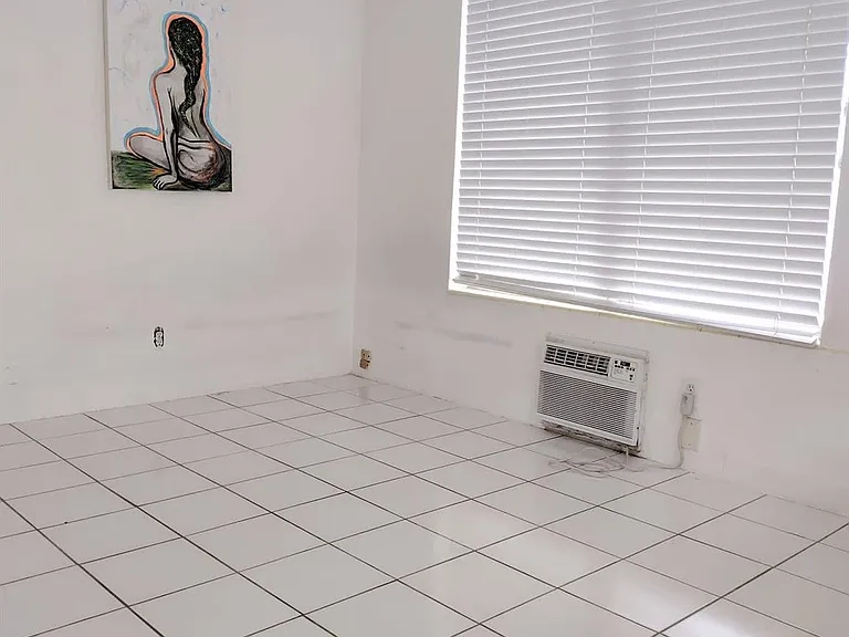 1707 Thomas St #4 — Photo 5
