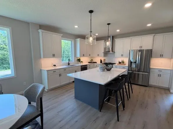 4842 Baker Reserve Ln, Maple Plain, MN 55359