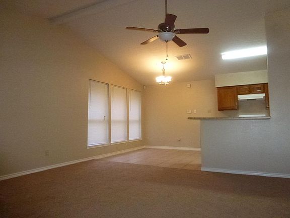 3rd image of 5430 Windsor Forest Dr