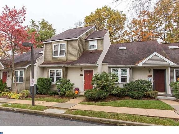 2nd image of 1603 Saint Johnsbury Ct