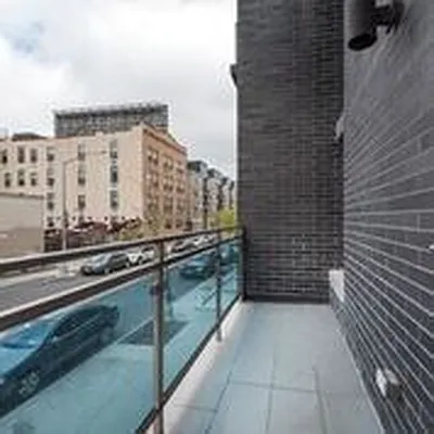 Rented by Bold New York | media 3