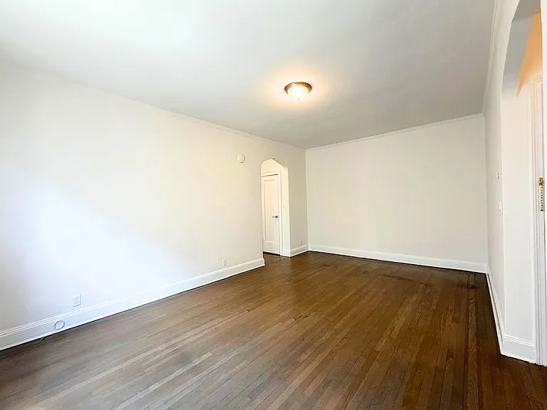 62-55 Forest Ave #1C — Photo 7