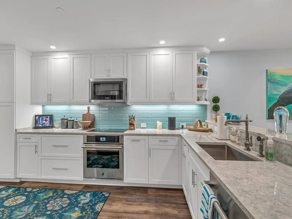 Building Photo - 5250 E Harbor Village Dr #102
