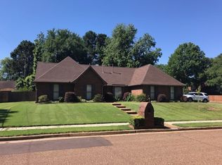 8899 Woodmark Dr, Cordova, TN 38018