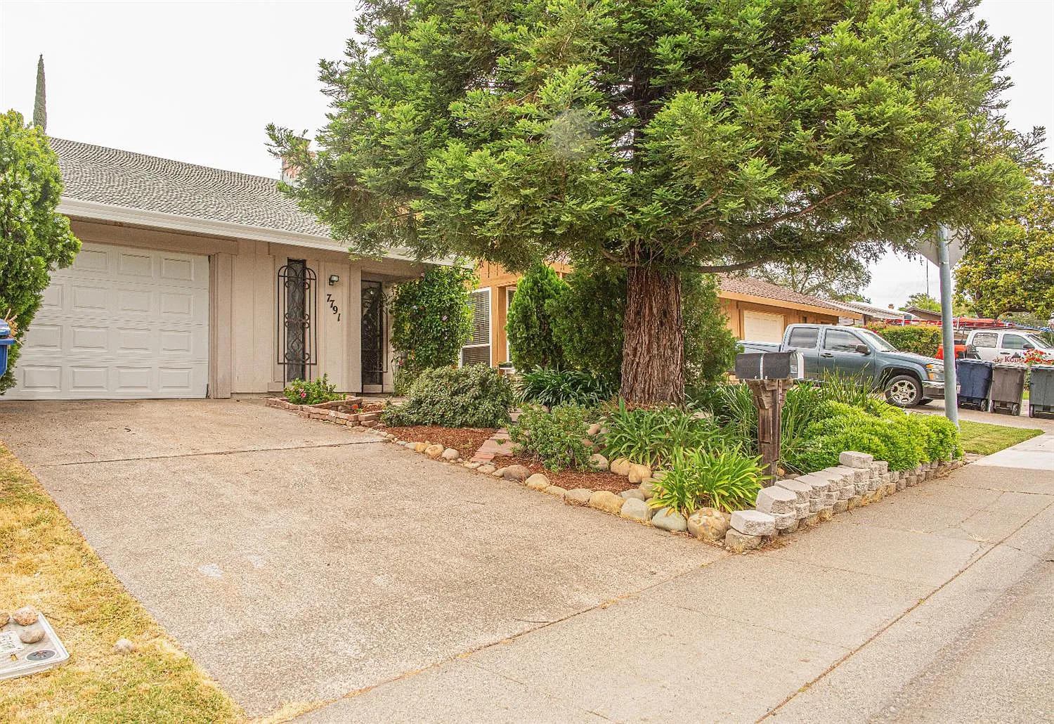 7791 Sun Hill Dr photo 1