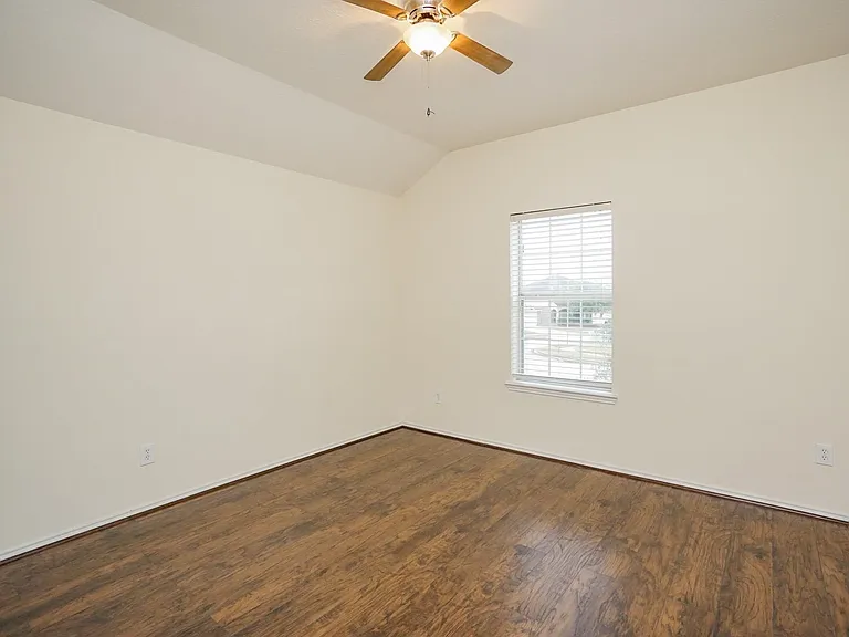 1323 Colonial Manor Dr — Photo 19