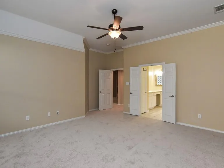 2471 Loch Haven Ct — Photo 16