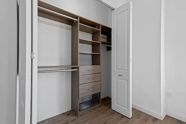 Sold by Digs Realty Group | media 17