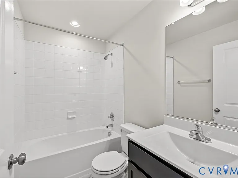 3372 Dewsberry Ln — Photo 14