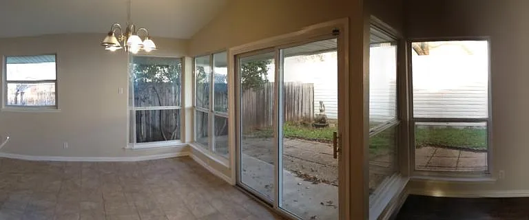 3505 Hanover Ln — Photo 2