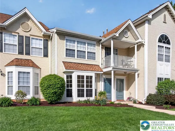 1920 Delancey St, Hellertown, PA 18055