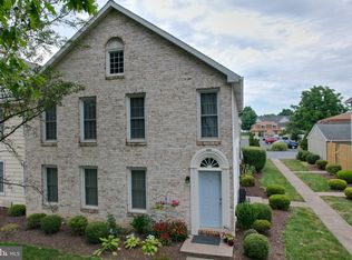 459 Delancey Ct, Mechanicsburg, PA
