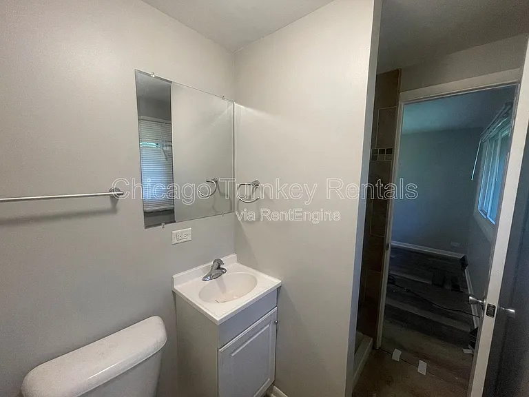 3212 Charlemagne Ave — Photo 9