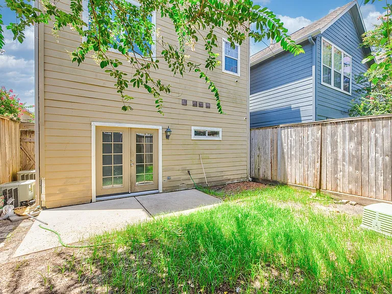 2616 Starboard Point Dr — Photo 32