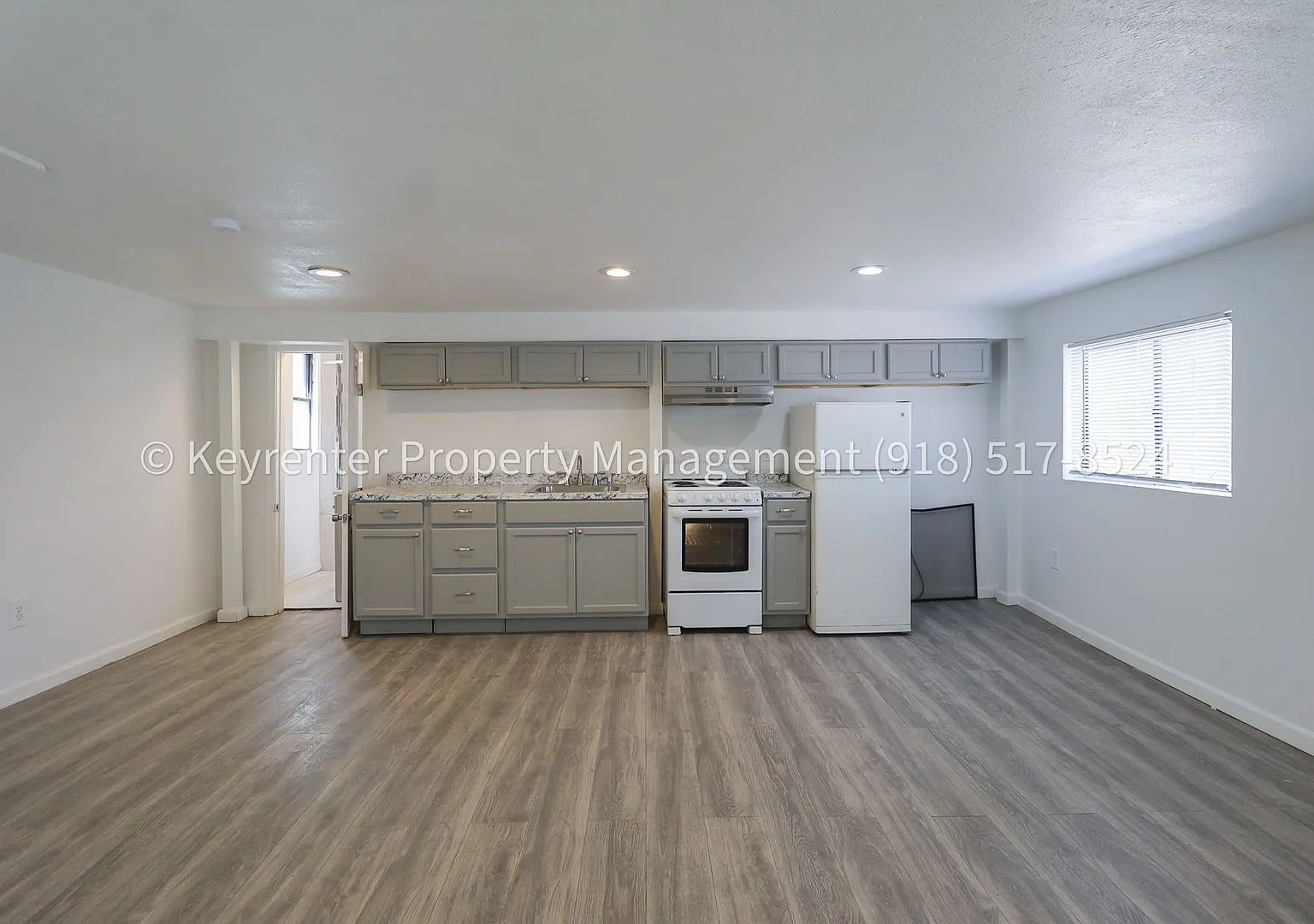 732 N Victor Ave — Photo 3