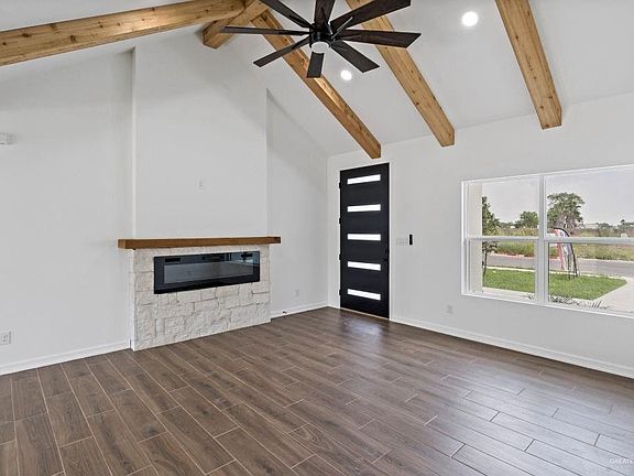 5th image of 521 Tower Oak Dr