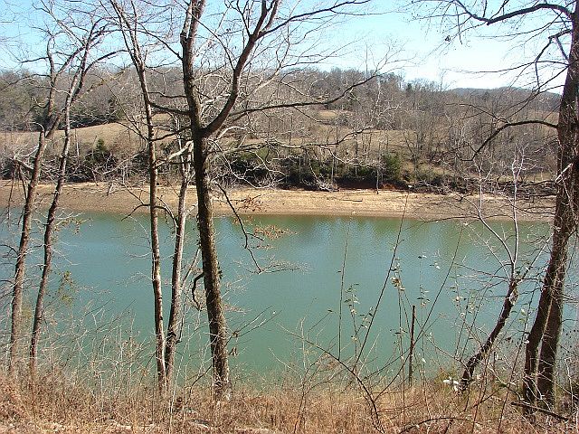 2nd image of 255 Caney View Cir