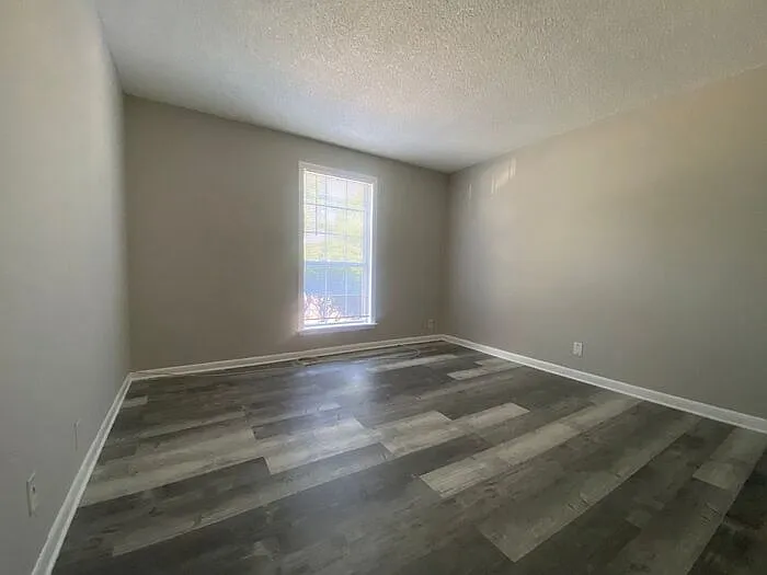 323 Forest Park Rd #1-14 — Photo 11