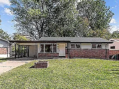 254 Sadonia Ave photo 1