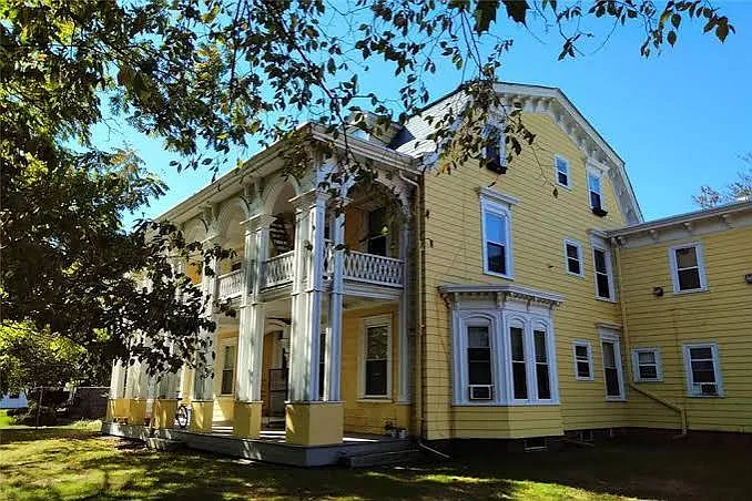 130 Fair Street - 2 — Photo 3