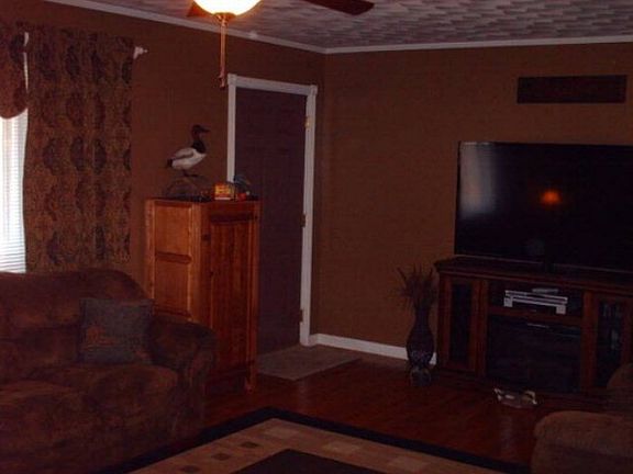2nd image of 182 Ann Ave