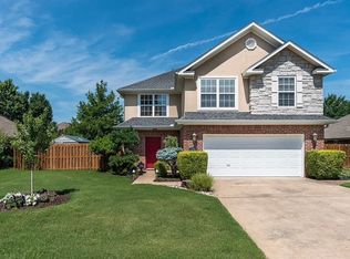 1865 N Cannondale Dr, Fayetteville, AR 72704