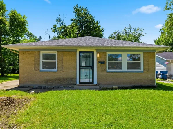 1942 Beacon Ct, Chicago Heights, IL 60411