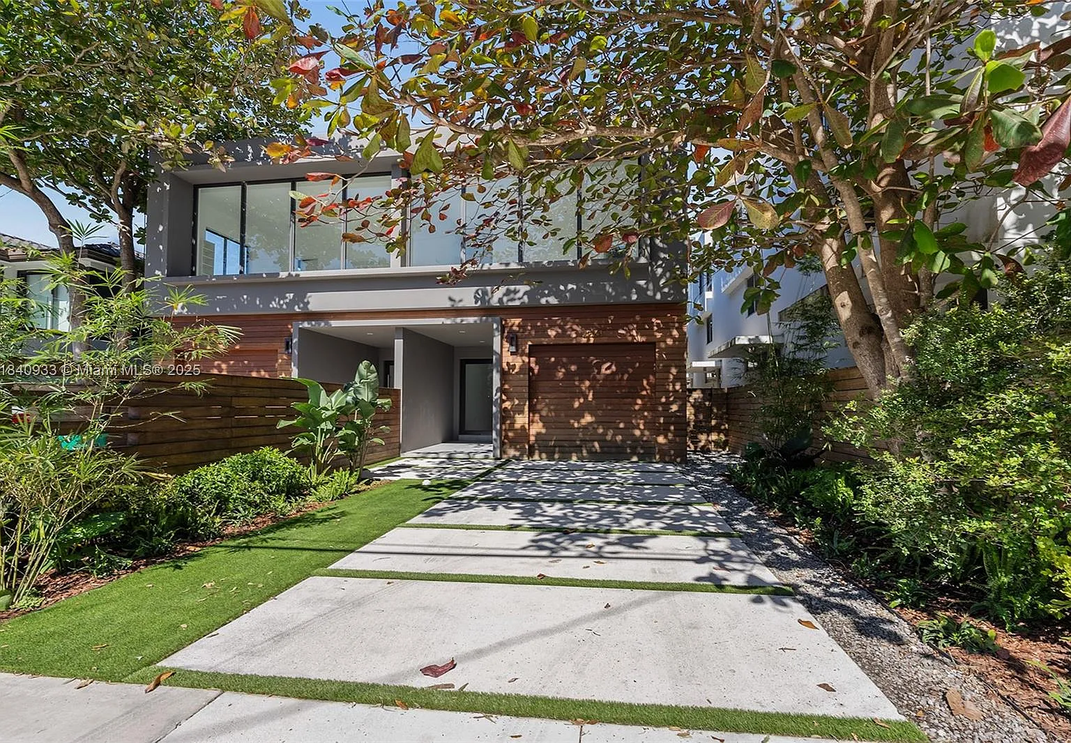 Palm Terrace — Photo 1