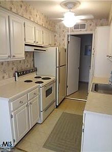 4th image of 24706 Meadow Ln