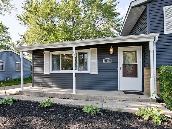 2nd image of 37222 N Grandwood Dr