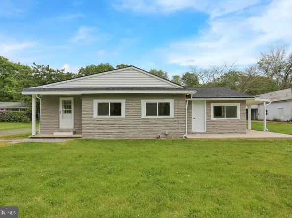 493 Mohrsville Rd, Shoemakersville, PA 19555