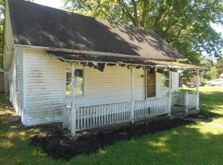 114 Putnam St, Fillmore, IN 46128