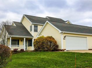 2025 Foxglove Ln, Broadview Heights, OH