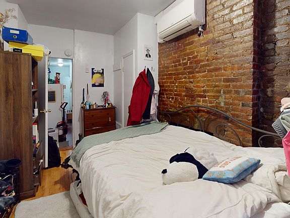 4th image of 168 Rivington St APT 3B