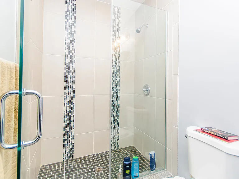 2342 W Augusta Blvd #2F — Photo 5