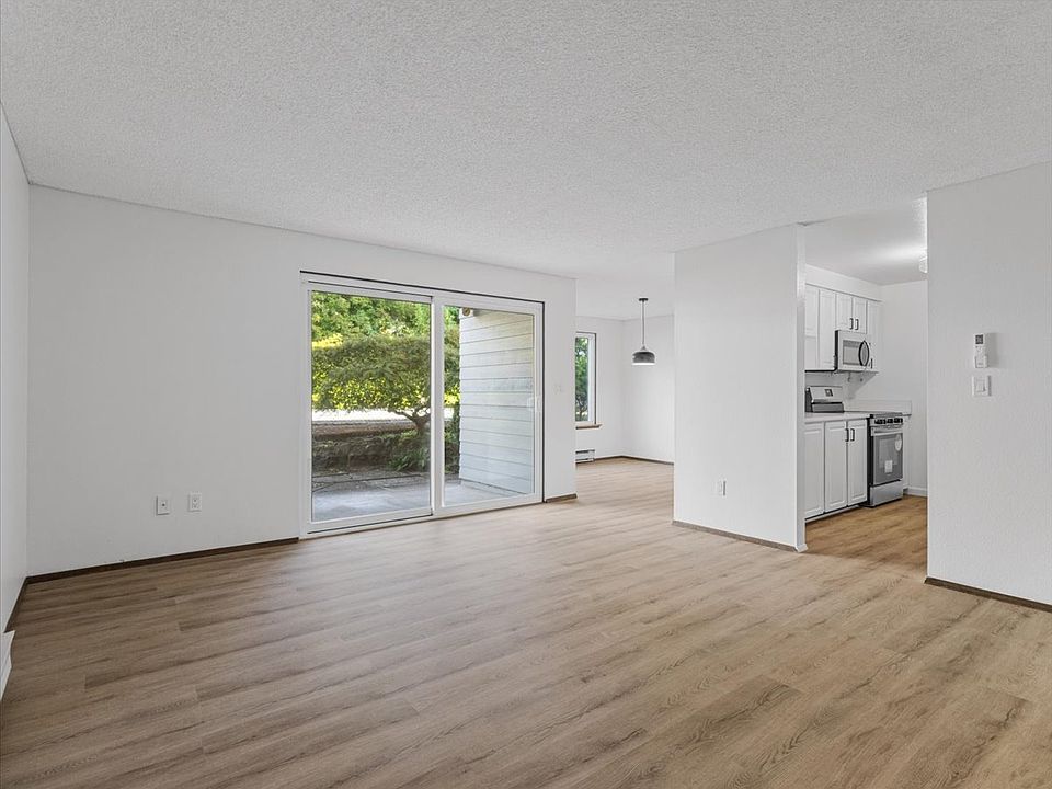 living room/dining room/kitchen