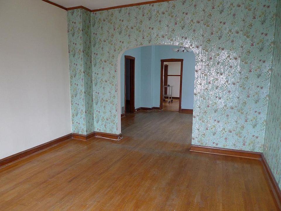 1st image of 2518 W Belden Ave